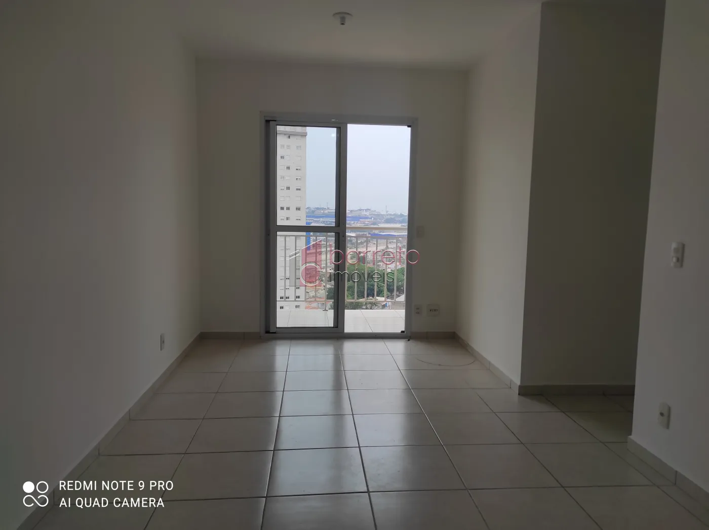 Alugar Apartamento / Padrão em Jundiaí R$ 2.400,00 - Foto 2