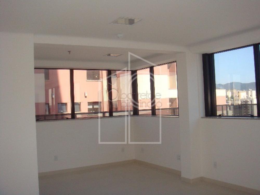 Alugar Comercial / Sala em Condomínio em Jundiaí R$ 1.800,00 - Foto 2