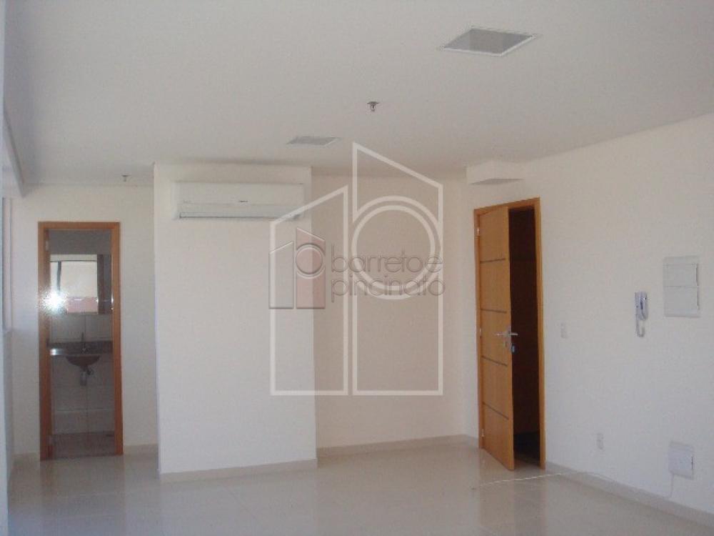 Alugar Comercial / Sala em Condomínio em Jundiaí R$ 1.800,00 - Foto 4