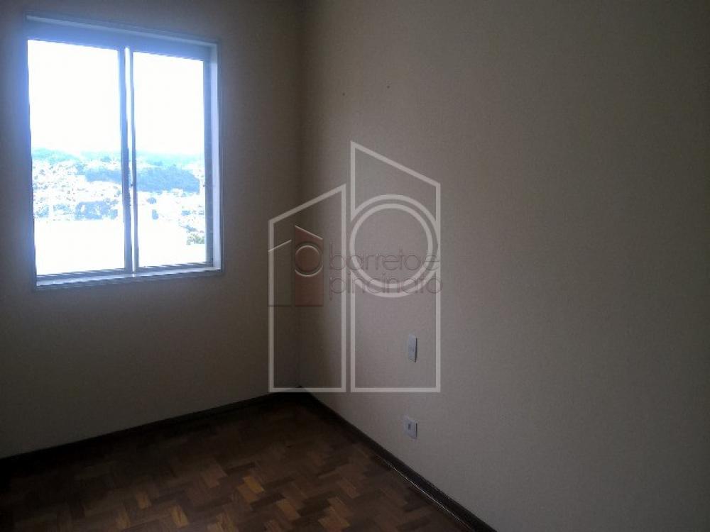 Alugar Apartamento / Padrão em Jundiaí R$ 1.000,00 - Foto 2