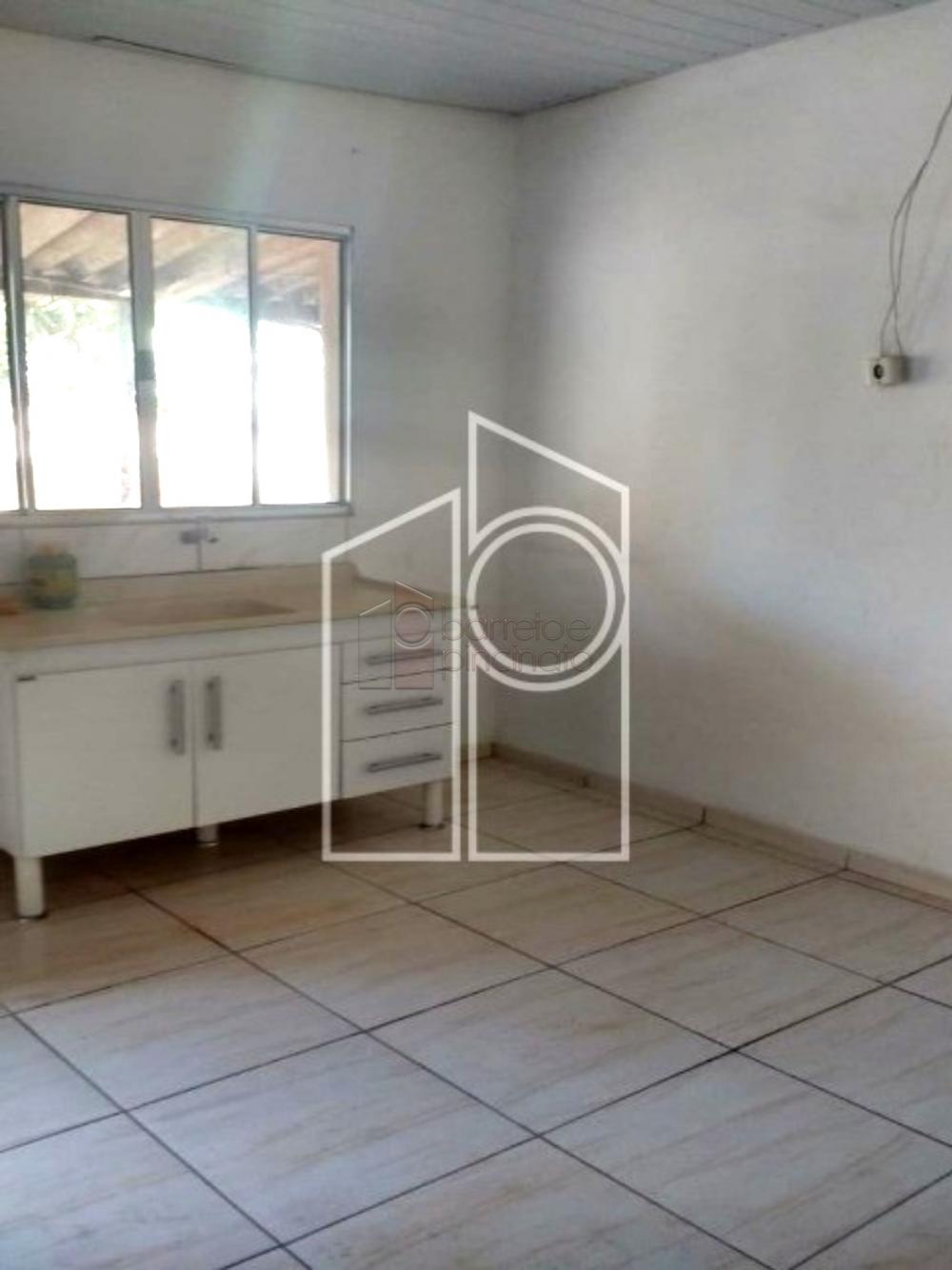 Alugar Casa / Padrão em Várzea Paulista R$ 700,00 - Foto 1