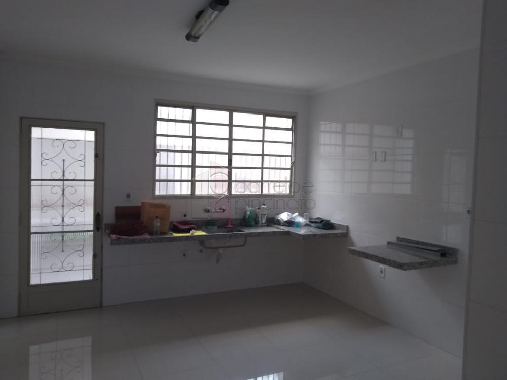 Alugar Casa / Térrea em Jundiaí R$ 5.000,00 - Foto 2