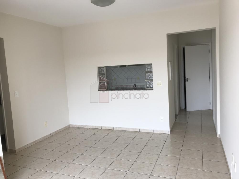 Alugar Apartamento / Padrão em Jundiaí R$ 2.800,00 - Foto 2