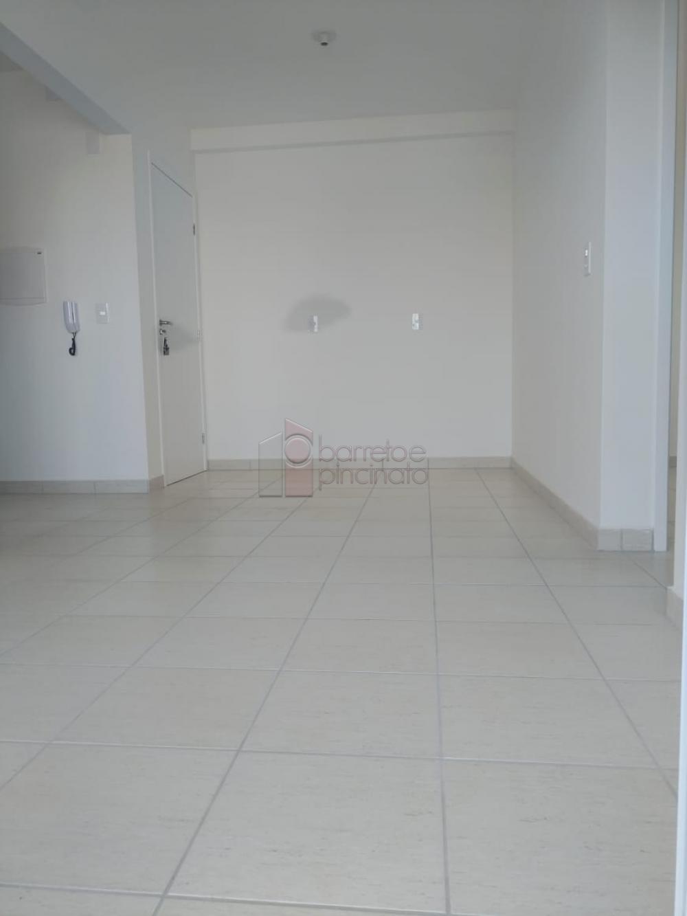 Alugar Apartamento / Padrão em Várzea Paulista R$ 1.500,00 - Foto 4