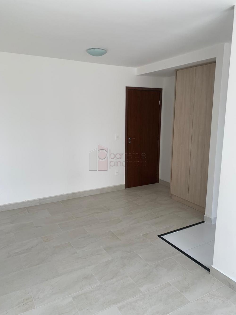 Alugar Apartamento / Padrão em Jundiaí R$ 2.600,00 - Foto 2