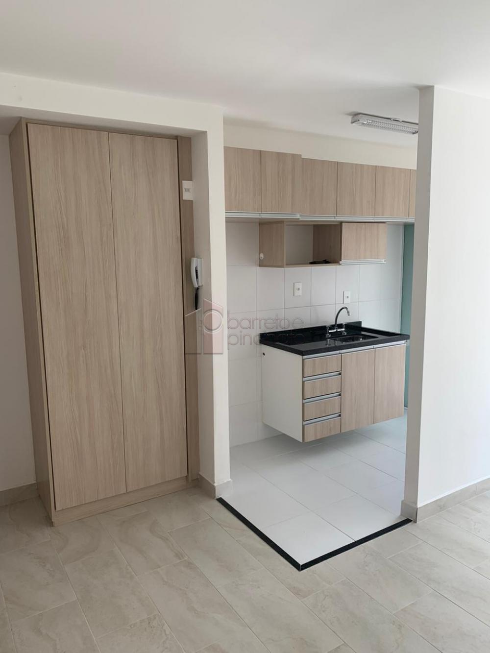 Alugar Apartamento / Padrão em Jundiaí R$ 2.600,00 - Foto 1