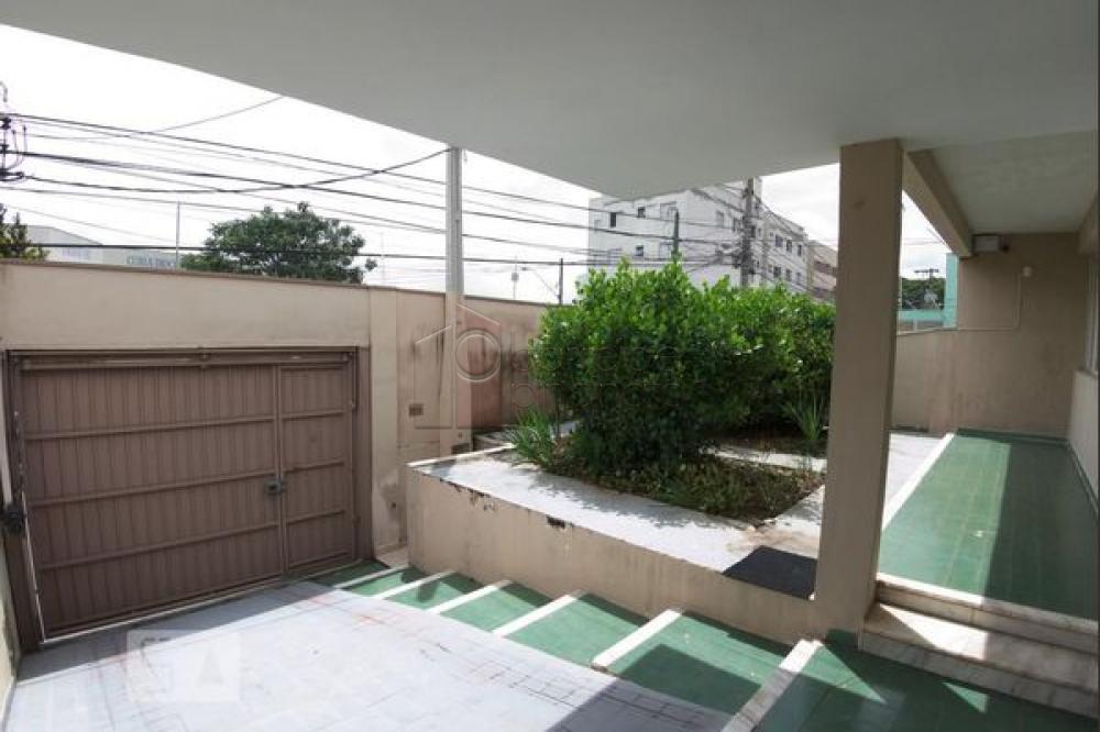 Alugar Casa / Padrão em Jundiaí R$ 3.800,00 - Foto 2