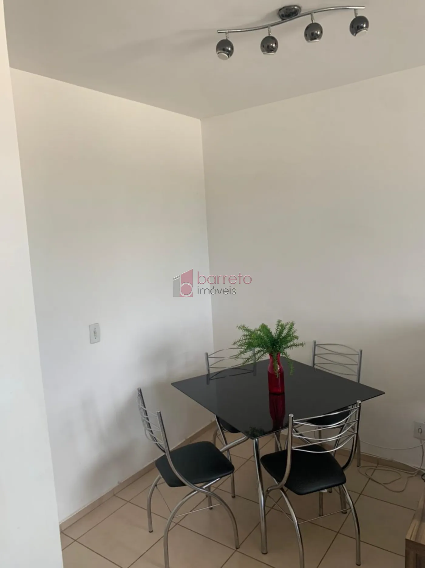 Comprar Apartamento / Padrão em Jundiaí R$ 280.000,00 - Foto 1