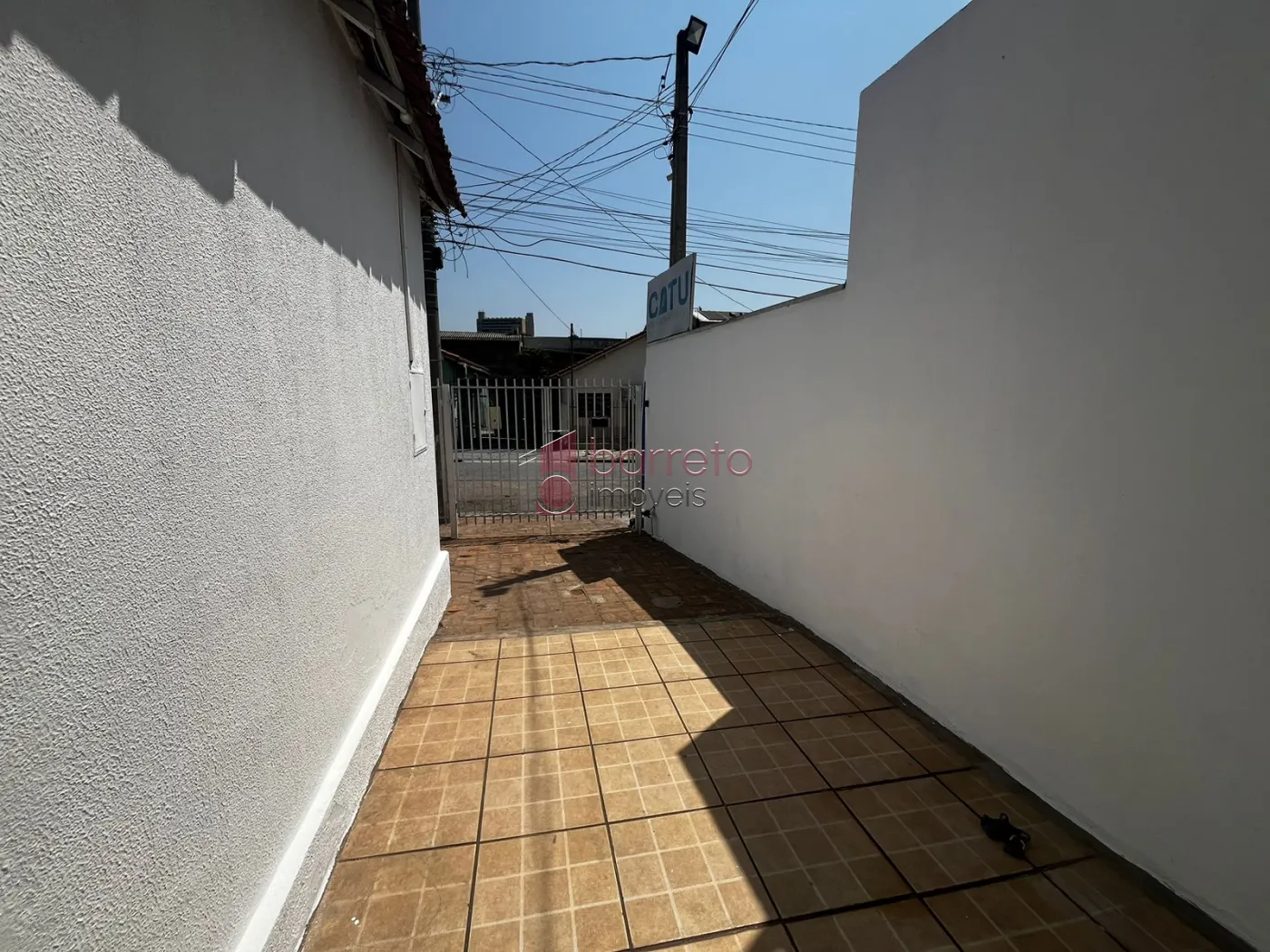 Alugar Casa / Padrão em Jundiaí R$ 1.800,00 - Foto 1