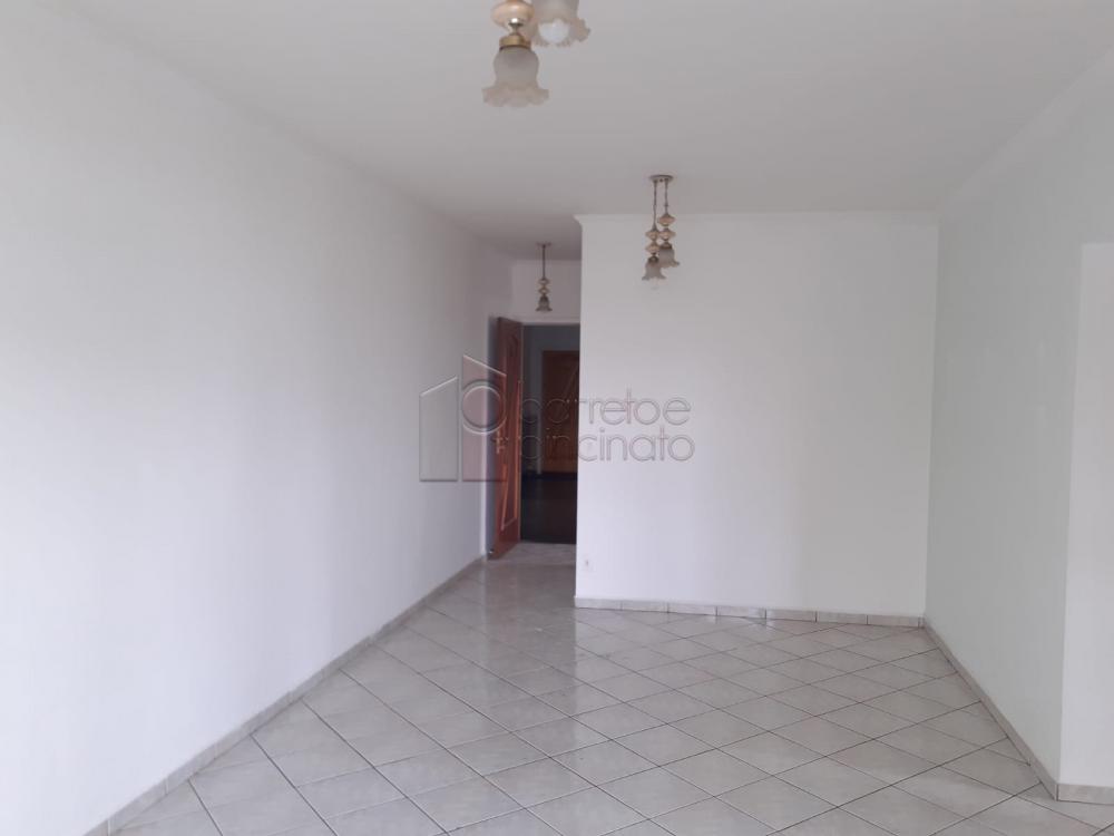 Alugar Apartamento / Padrão em Jundiaí R$ 2.200,00 - Foto 2