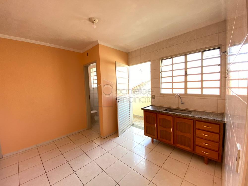 Alugar Casa / Padrão em Jundiaí R$ 1.050,00 - Foto 1