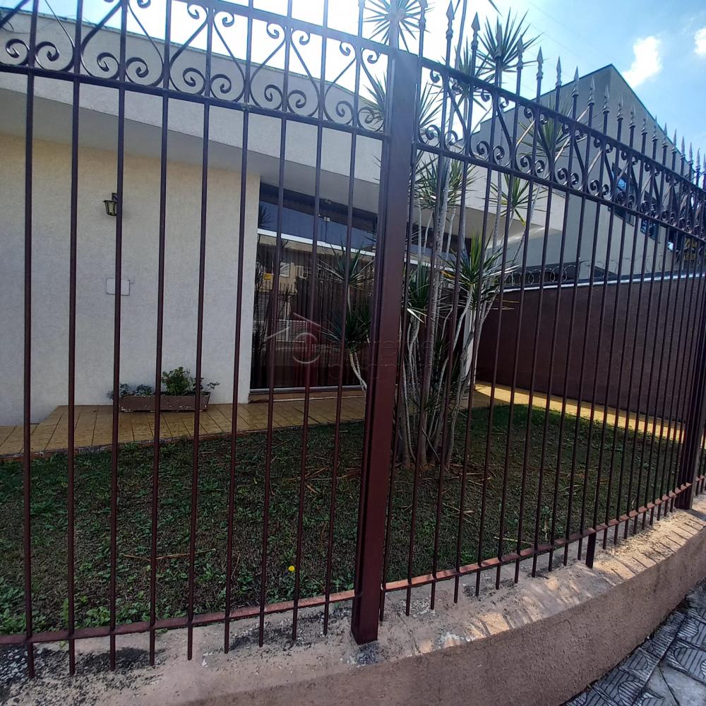 Comprar Casa / Padrão em Jundiaí R$ 1.100.000,00 - Foto 1