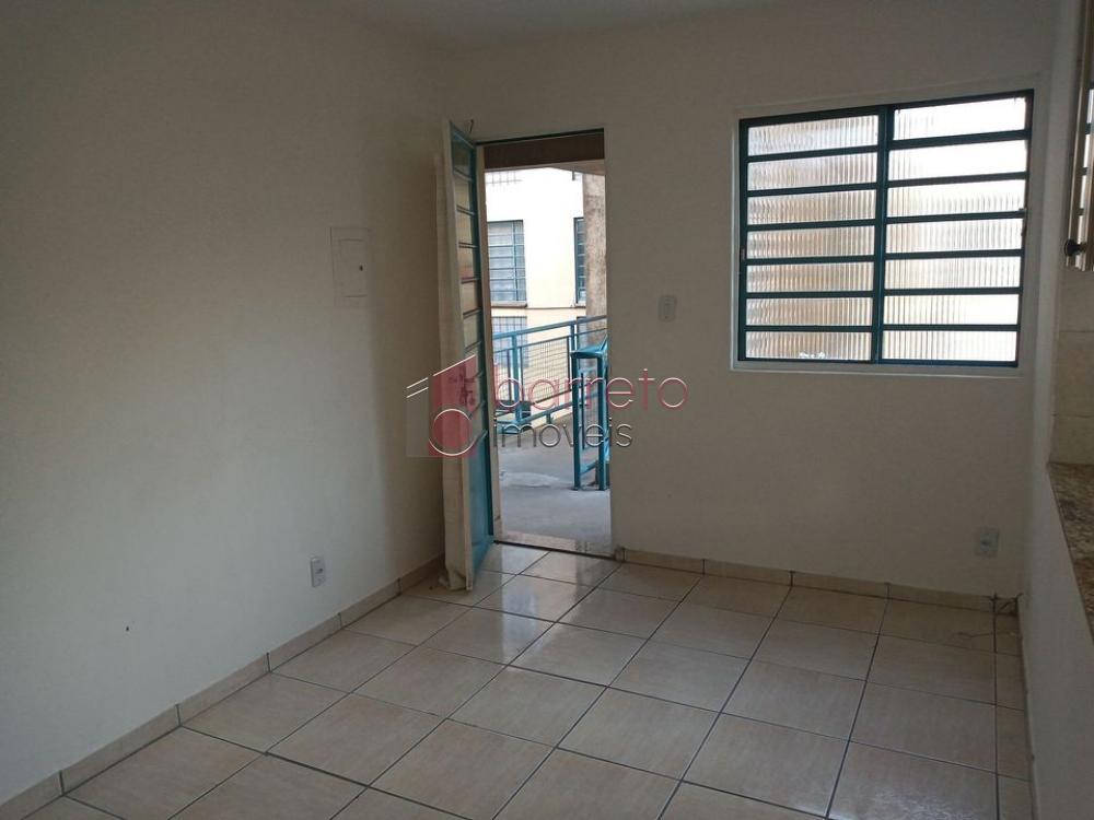 Comprar Apartamento / Padrão em Jundiaí R$ 160.000,00 - Foto 2