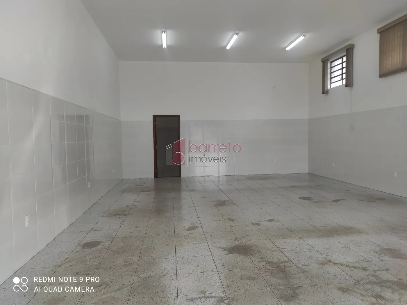 Alugar Comercial / Salão (sem cond.) em Jundiaí R$ 3.500,00 - Foto 2