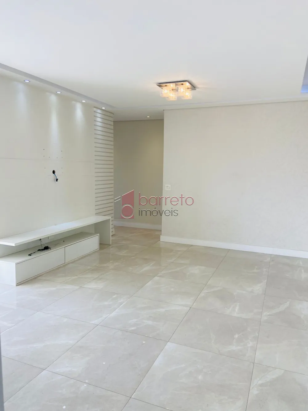 Alugar Apartamento / Padrão em Jundiaí R$ 3.800,00 - Foto 1