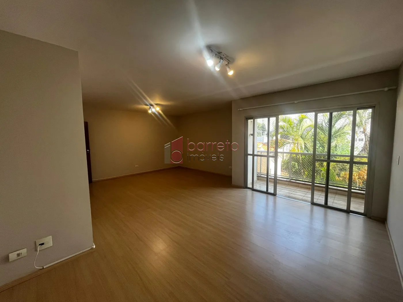 Alugar Apartamento / Padrão em Jundiaí R$ 2.800,00 - Foto 1