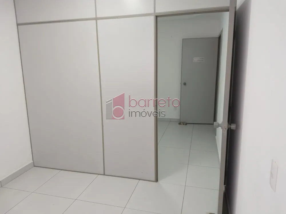 Alugar Comercial / Sala Comercial (sem cond.) em Várzea Paulista R$ 2.500,00 - Foto 7