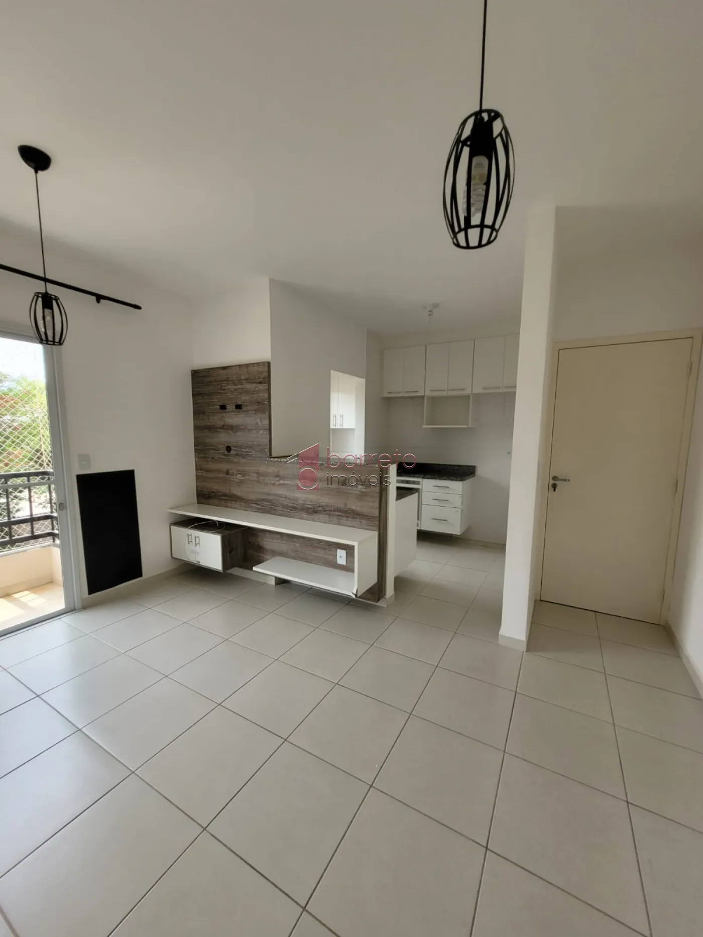 Alugar Apartamento / Padrão em Jundiaí R$ 1.700,00 - Foto 1