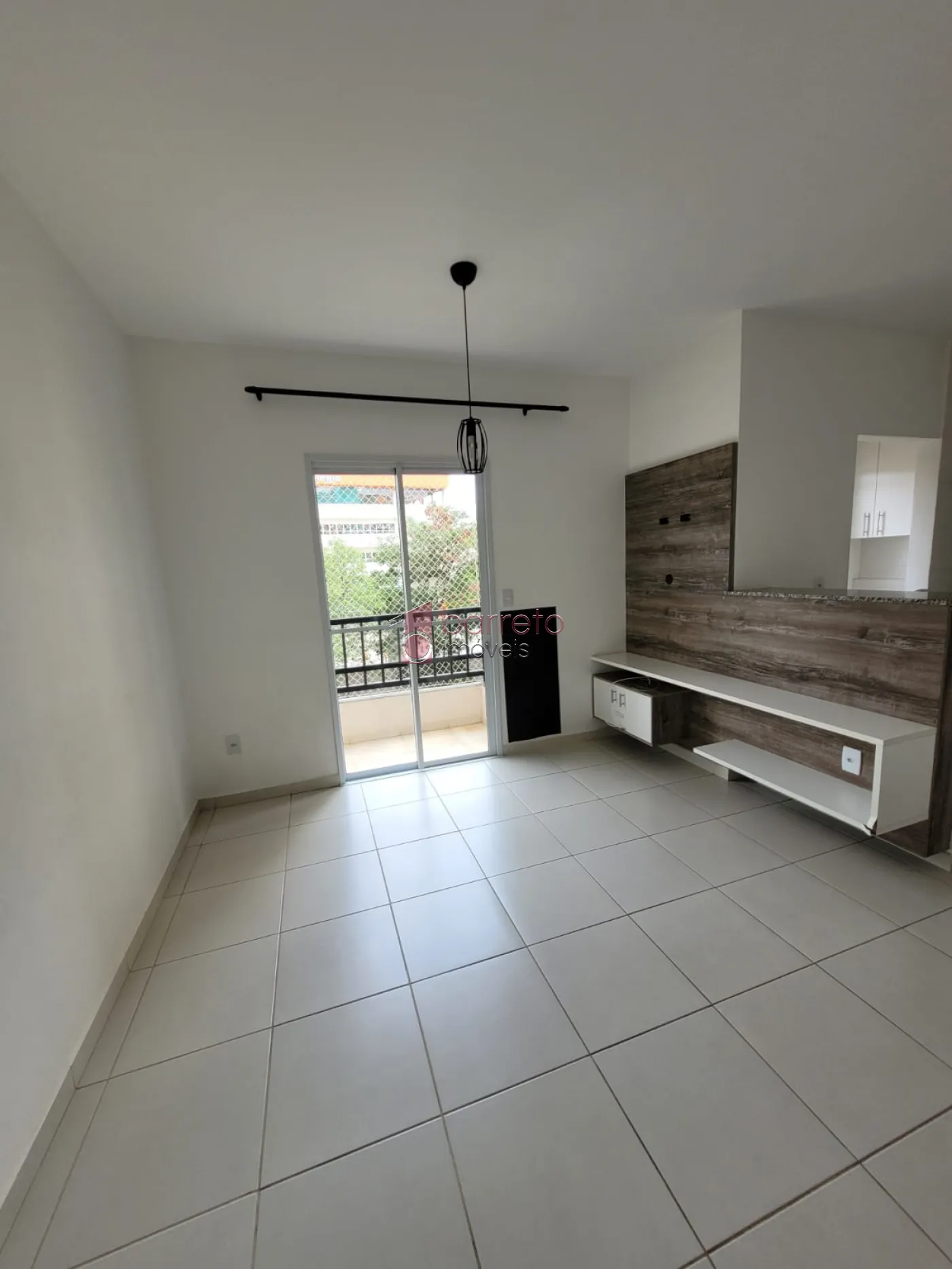 Alugar Apartamento / Padrão em Jundiaí R$ 1.700,00 - Foto 2