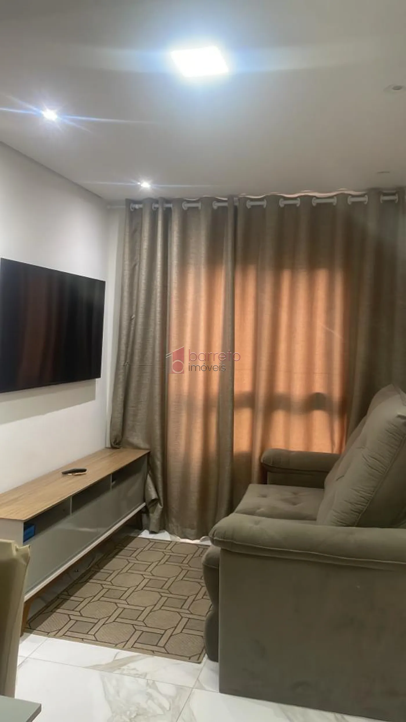 Comprar Apartamento / Padrão em Jundiaí R$ 355.000,00 - Foto 1