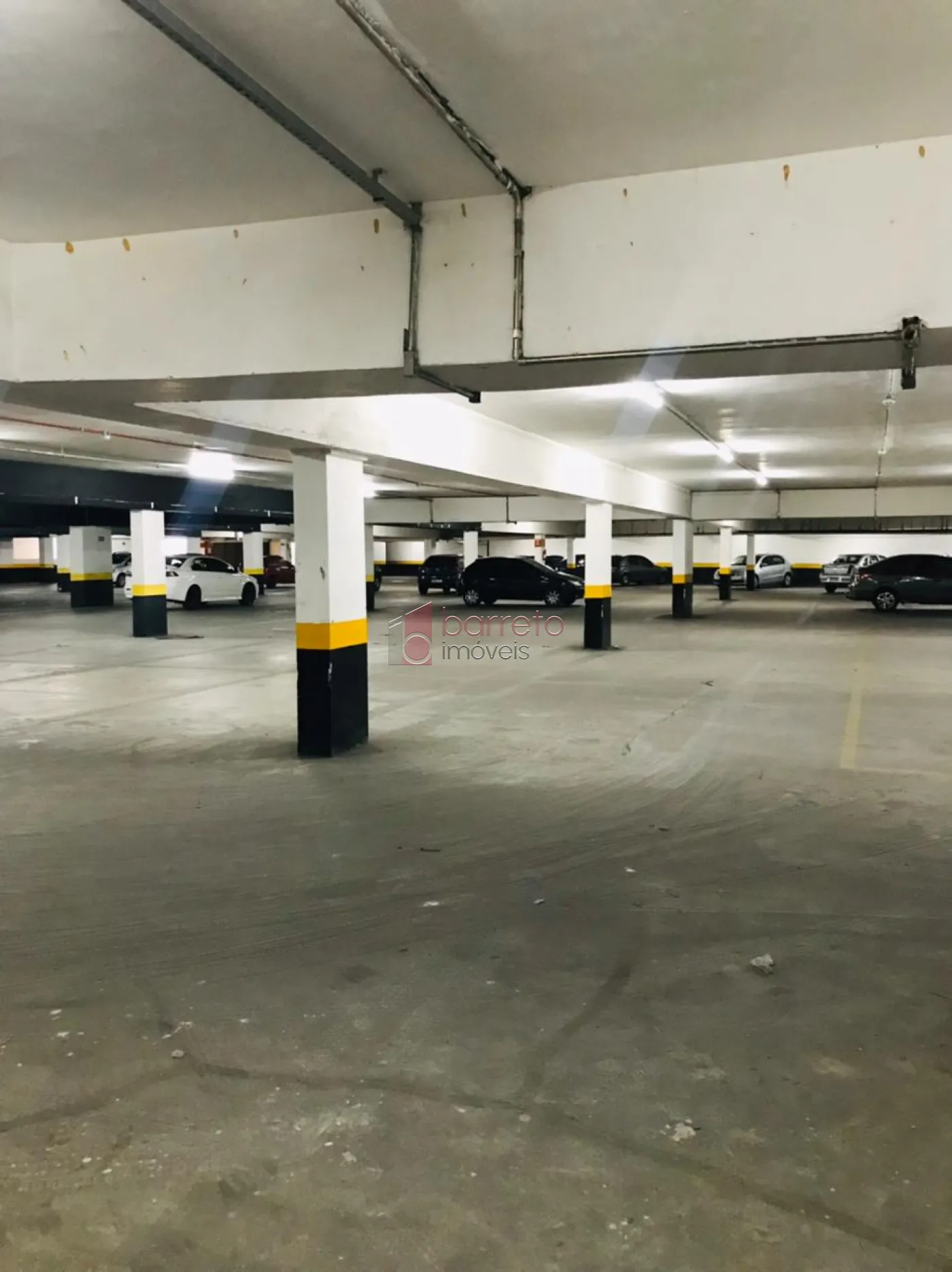 Alugar Comercial / Ponto Comercial em Várzea Paulista R$ 15.000,00 - Foto 2