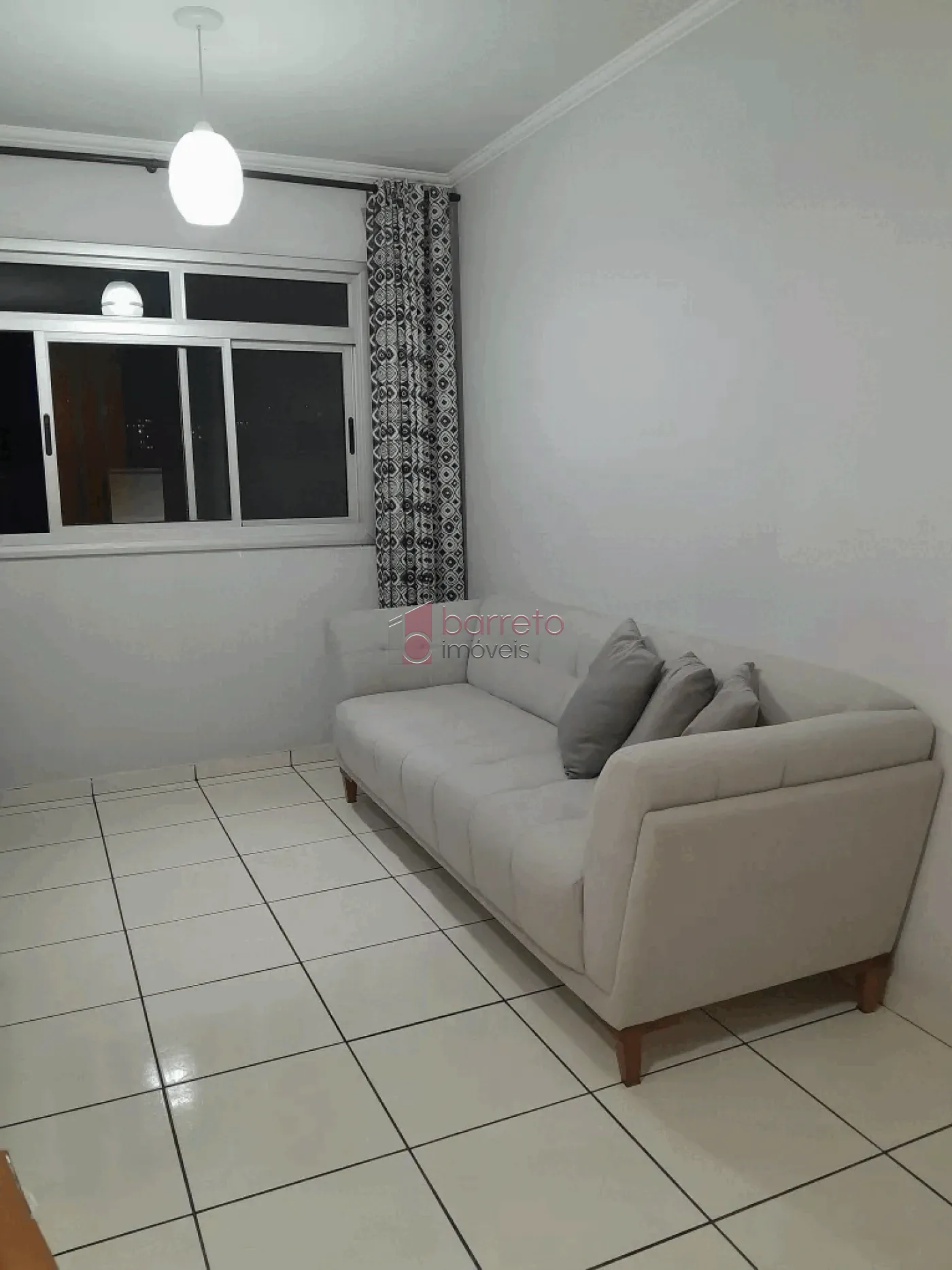 Comprar Apartamento / Padrão em Jundiaí R$ 360.000,00 - Foto 3