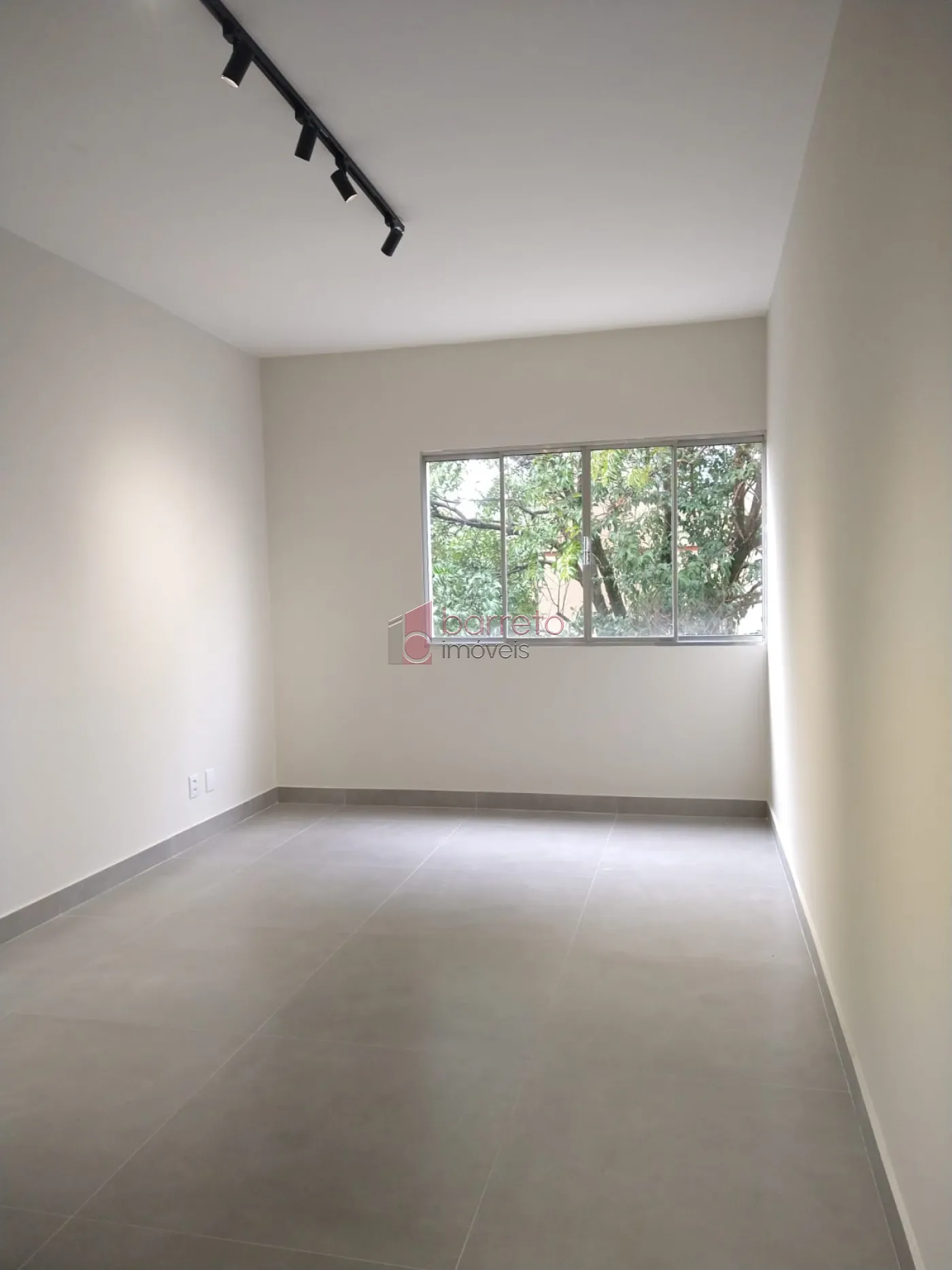 Alugar Apartamento / Padrão em Jundiaí R$ 2.200,00 - Foto 1