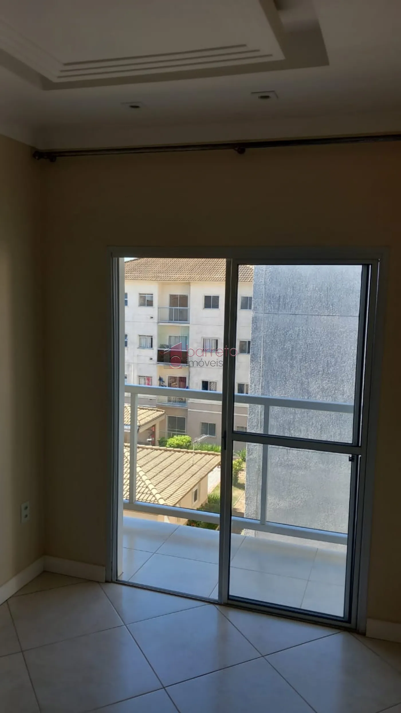 Comprar Apartamento / Padrão em Jundiaí R$ 350.000,00 - Foto 2