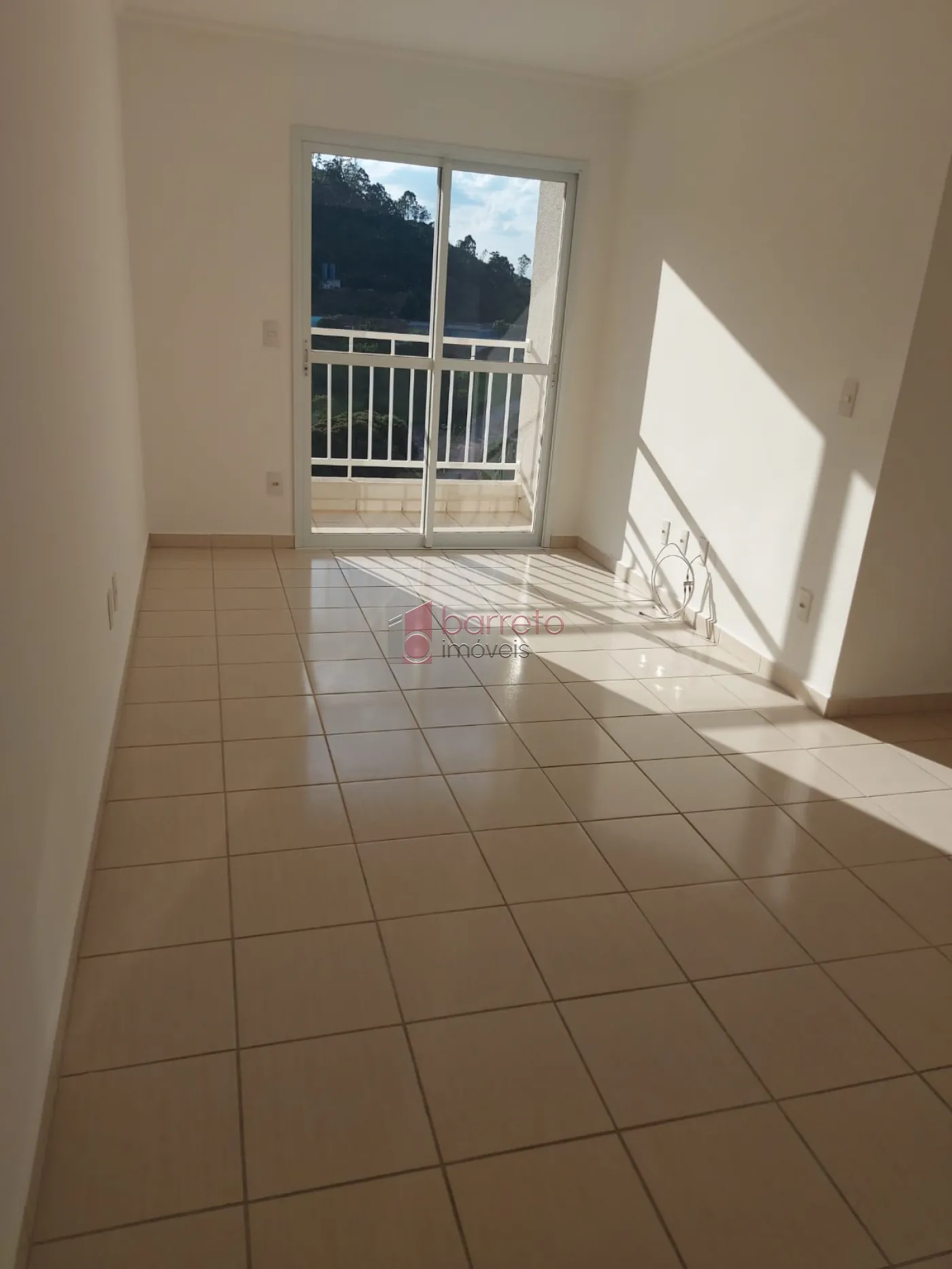 Alugar Apartamento / Padrão em Jundiaí R$ 1.900,00 - Foto 1