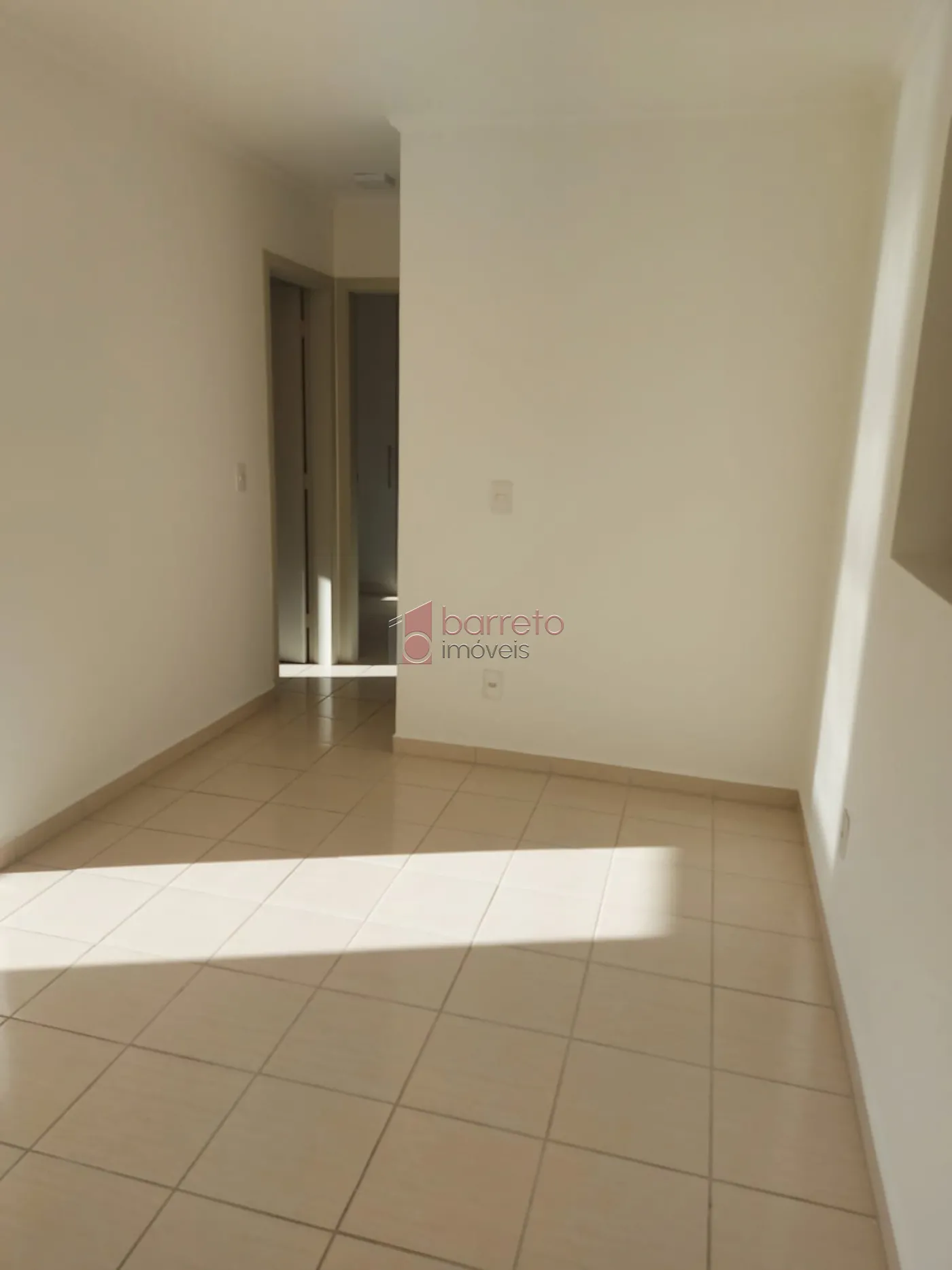 Alugar Apartamento / Padrão em Jundiaí R$ 1.900,00 - Foto 2