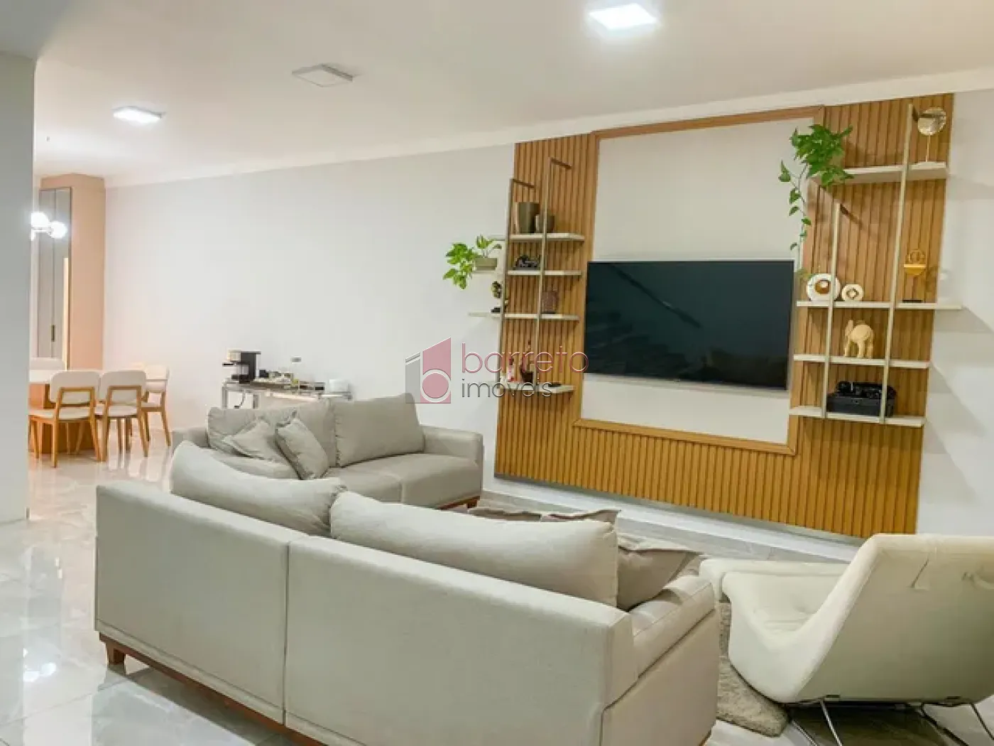 Comprar Casa / Padrão em Jundiaí R$ 980.000,00 - Foto 1