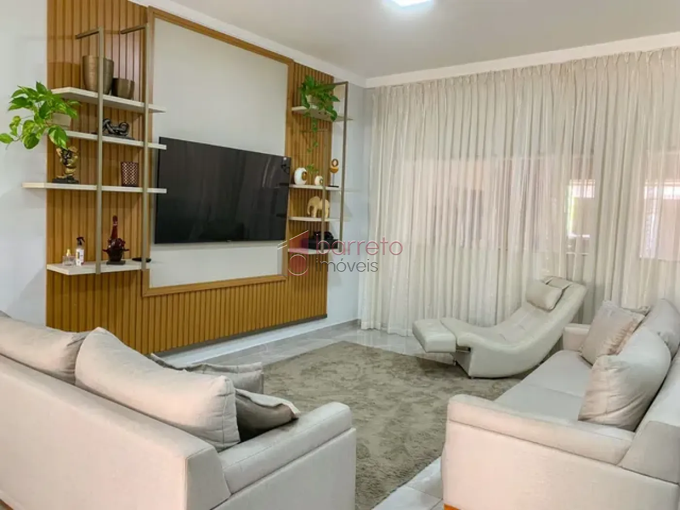 Comprar Casa / Padrão em Jundiaí R$ 980.000,00 - Foto 2