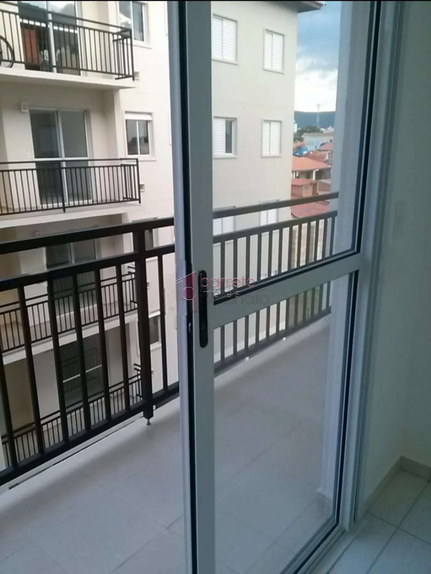 Alugar Apartamento / Padrão em Jundiaí R$ 1.900,00 - Foto 2