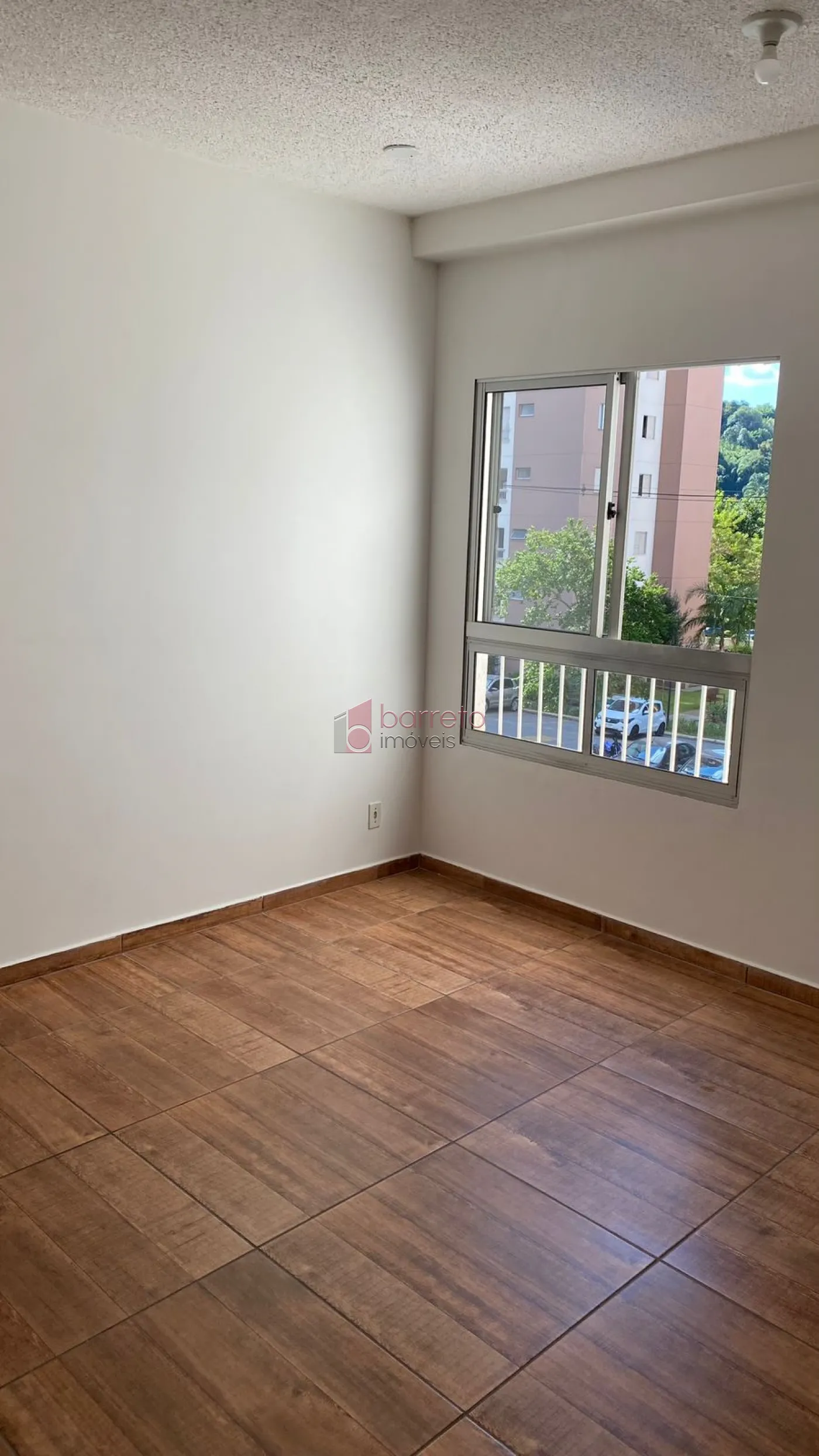 Comprar Apartamento / Padrão em Jundiaí R$ 315.000,00 - Foto 2