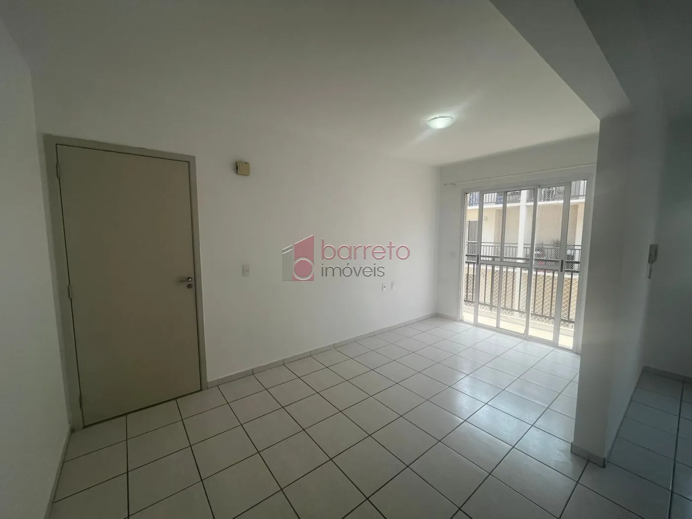 Alugar Apartamento / Padrão em Jundiaí R$ 1.300,00 - Foto 2