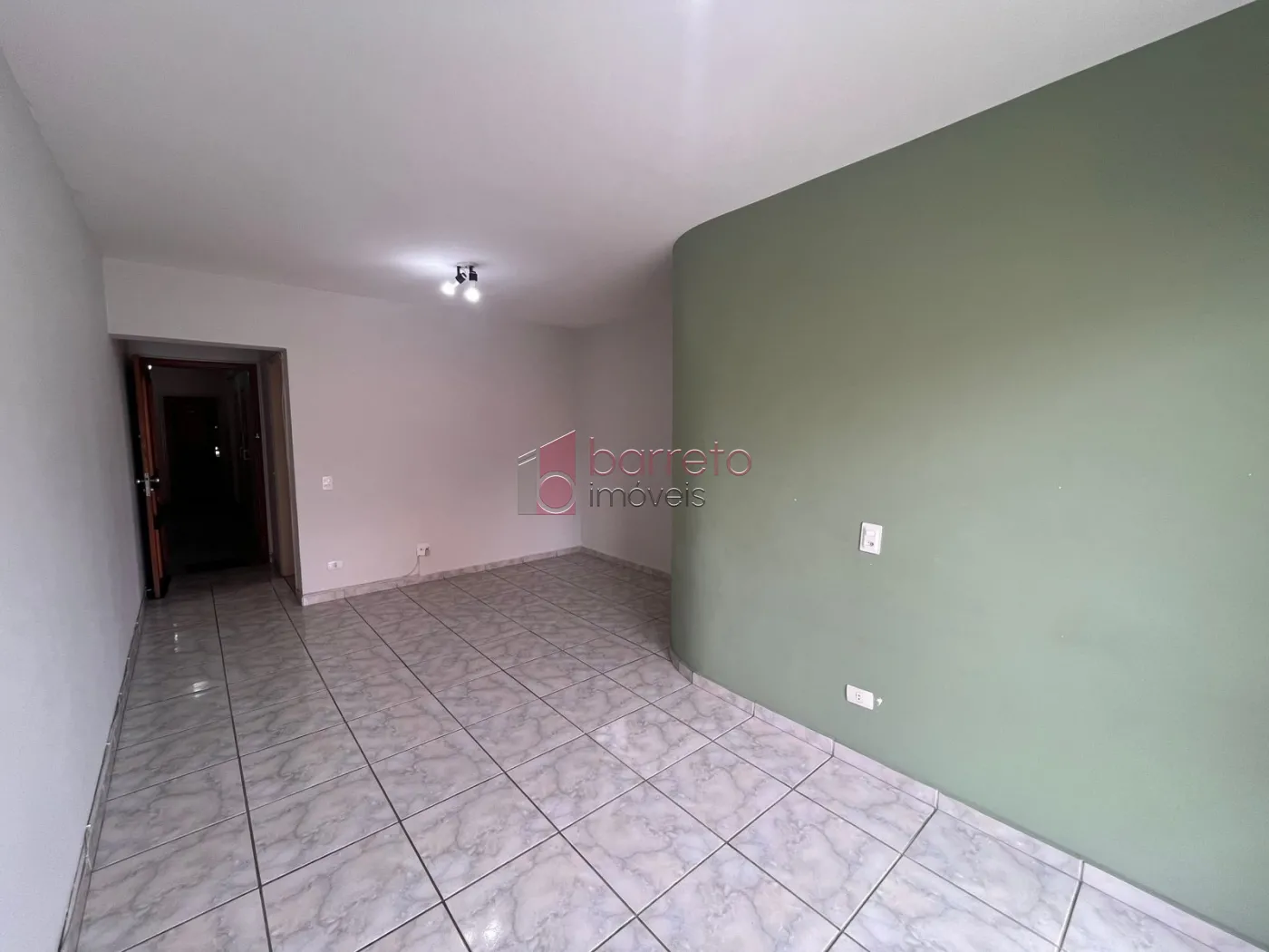 Comprar Apartamento / Padrão em Jundiaí R$ 380.000,00 - Foto 2