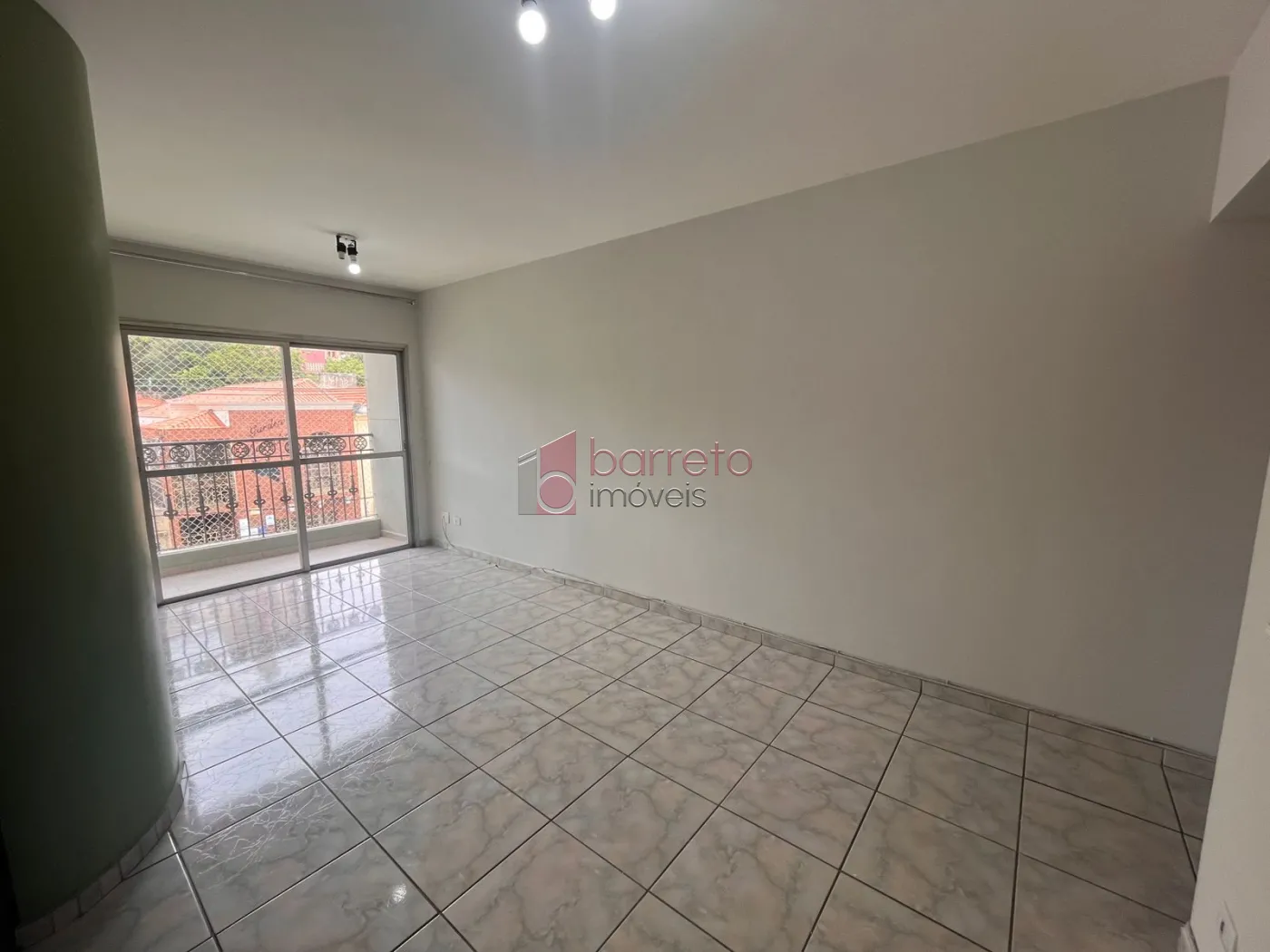 Comprar Apartamento / Padrão em Jundiaí R$ 380.000,00 - Foto 3