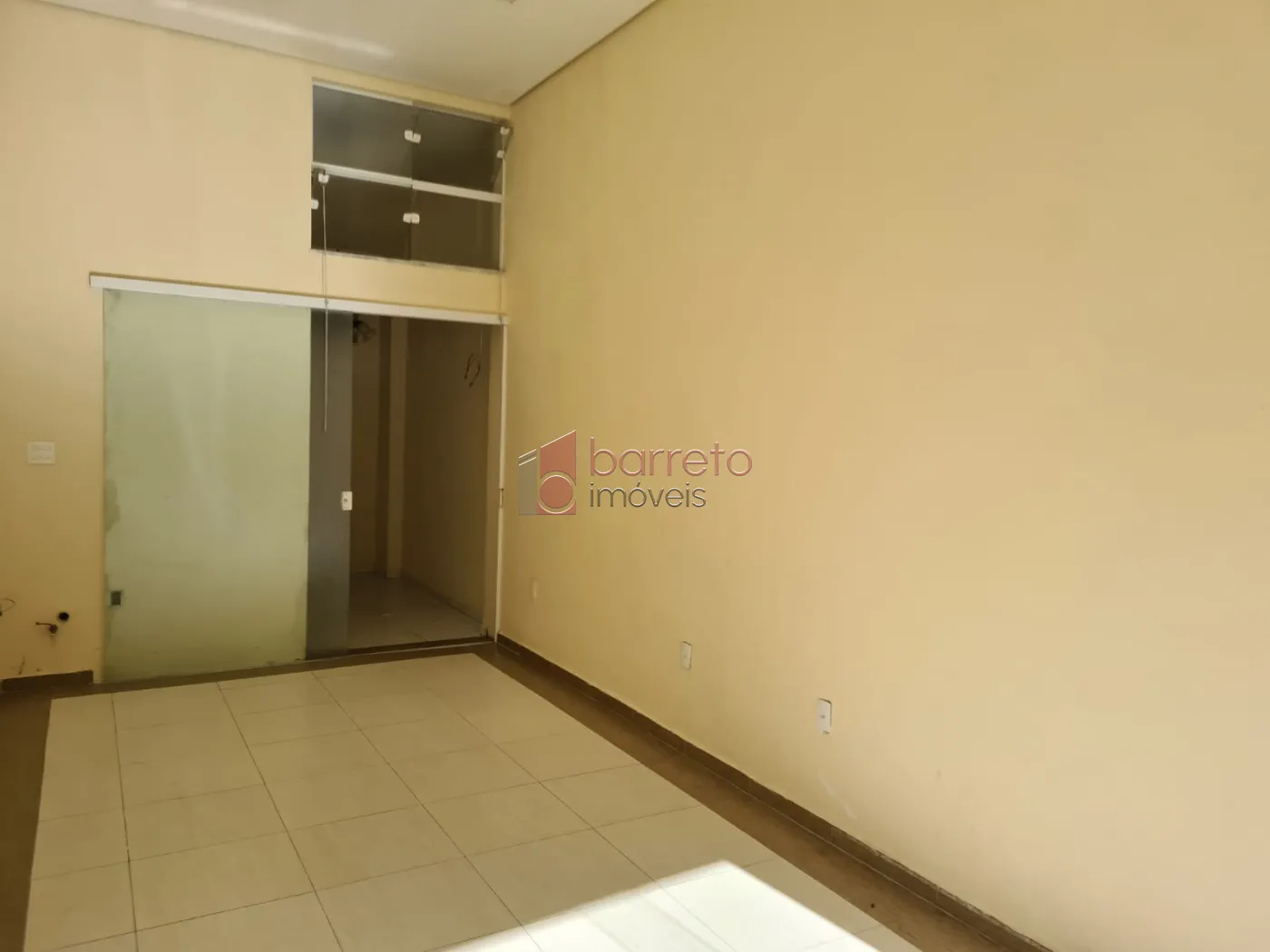 Comprar Comercial / Casa em Jundiaí R$ 490.000,00 - Foto 2