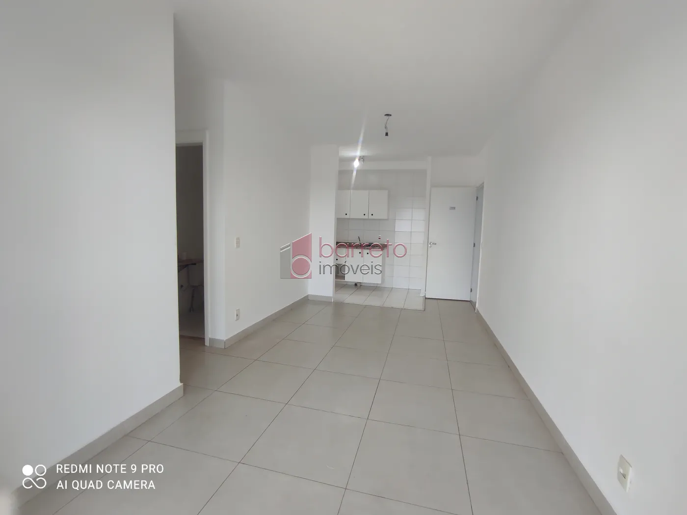 Alugar Apartamento / Padrão em Jundiaí R$ 2.400,00 - Foto 2