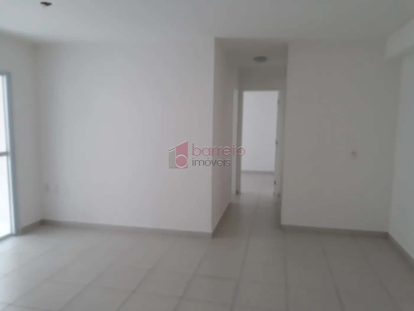 Alugar Apartamento / Padrão em Jundiaí R$ 3.000,00 - Foto 2