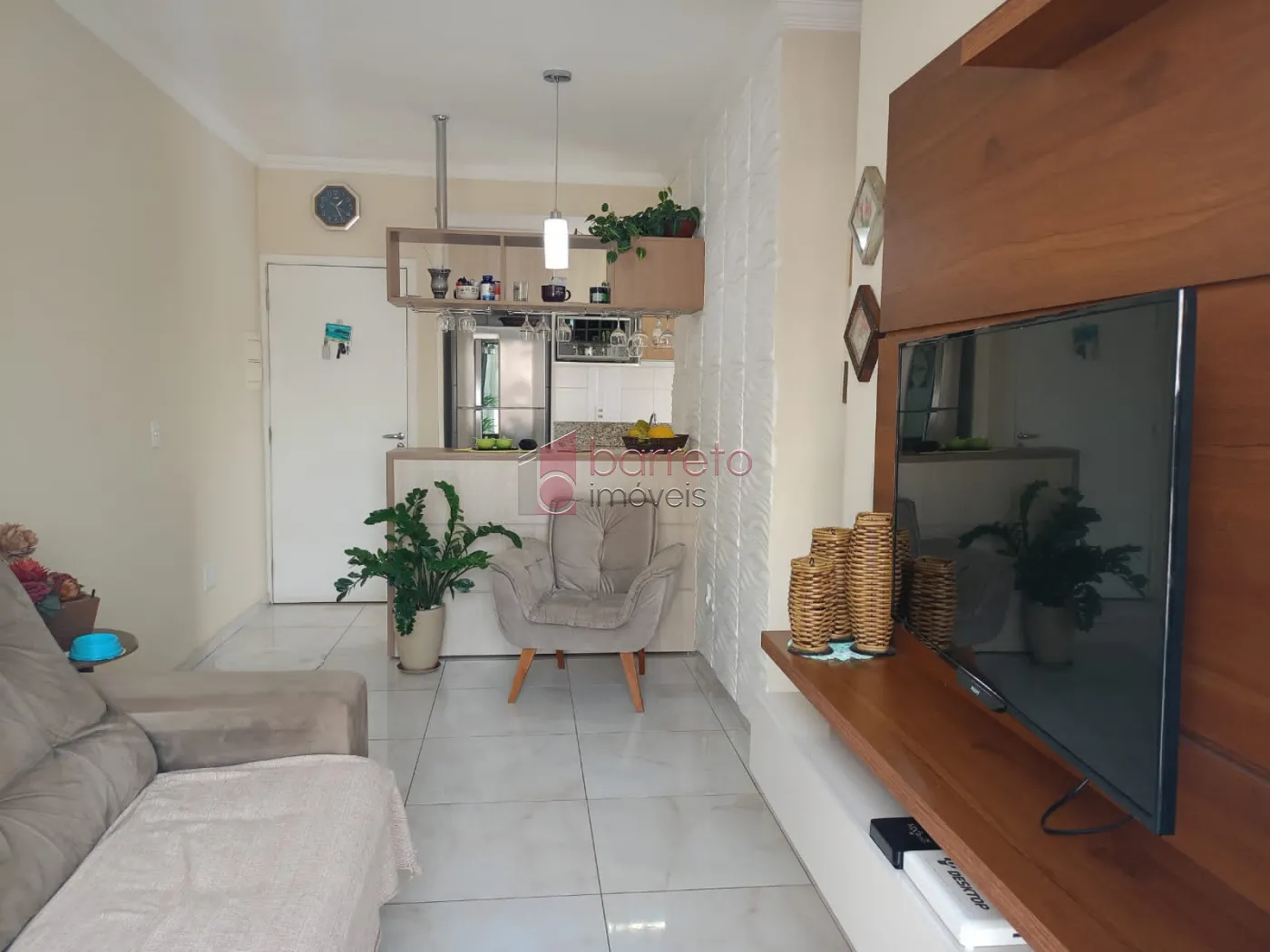 Comprar Apartamento / Padrão em Jundiaí R$ 350.000,00 - Foto 3