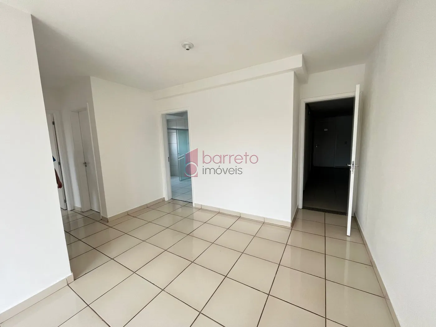 Alugar Apartamento / Padrão em Jundiaí R$ 1.800,00 - Foto 2