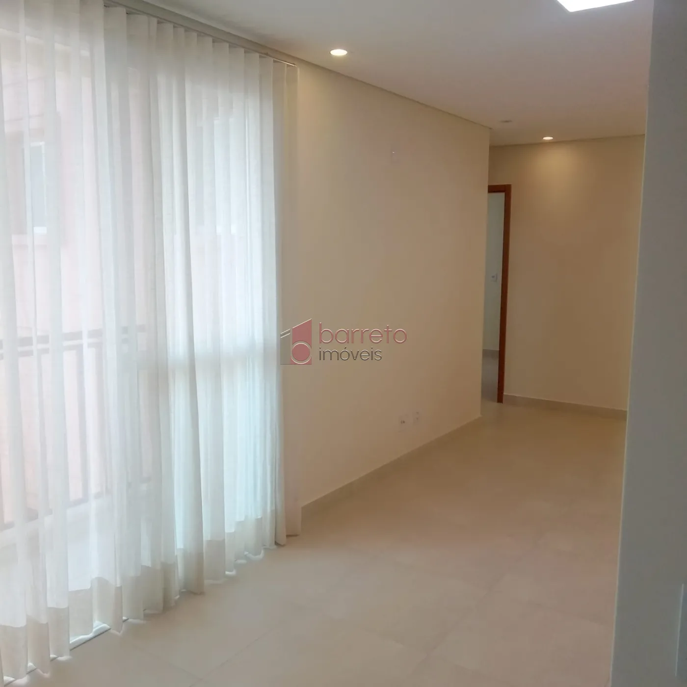 Comprar Apartamento / Padrão em Jundiaí R$ 450.000,00 - Foto 3