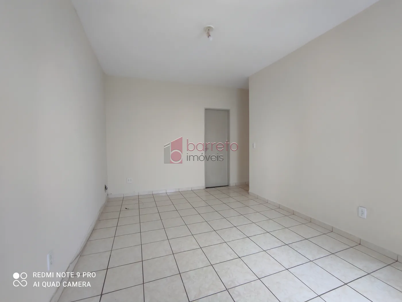 Alugar Apartamento / Padrão em Jundiaí R$ 1.500,00 - Foto 1