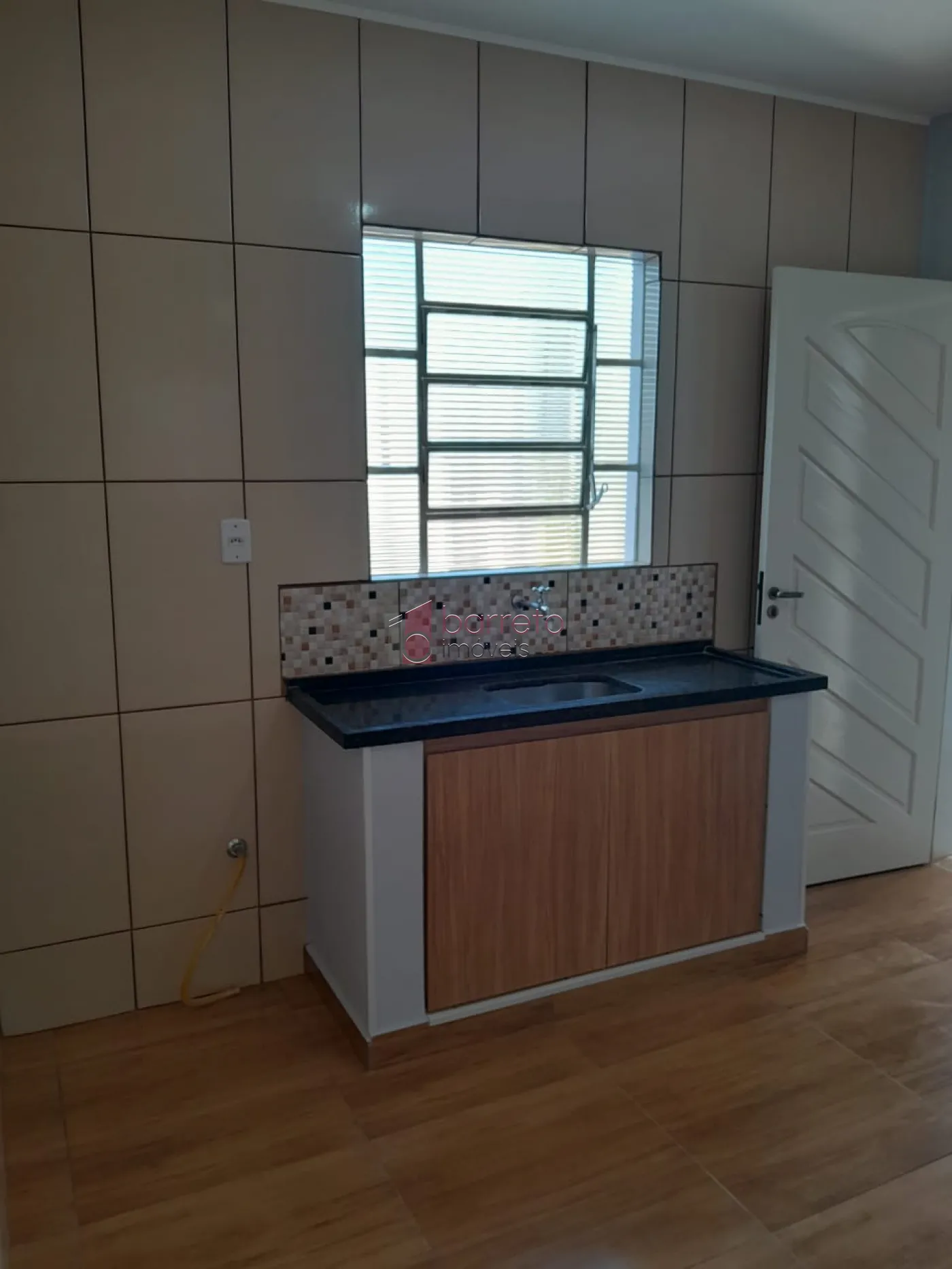 Alugar Casa / Padrão em Várzea Paulista R$ 1.350,00 - Foto 1