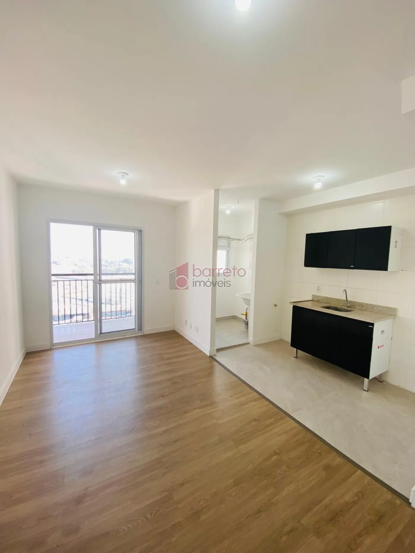 Alugar Apartamento / Padrão em Jundiaí R$ 2.500,00 - Foto 1