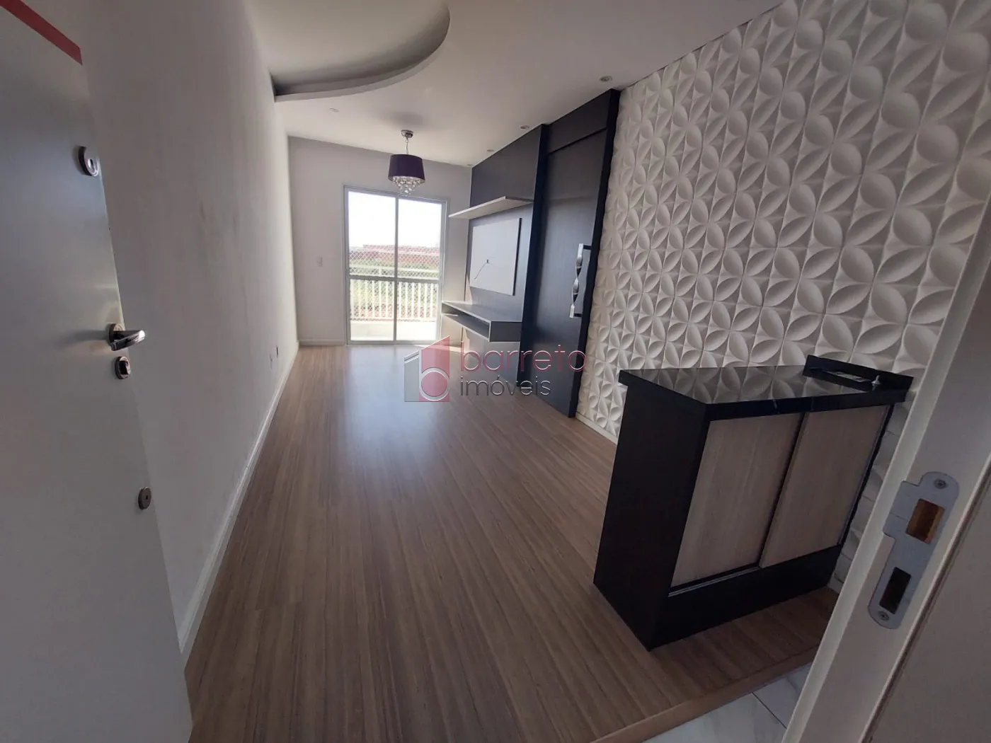 Alugar Apartamento / Padrão em Jundiaí R$ 1.800,00 - Foto 1