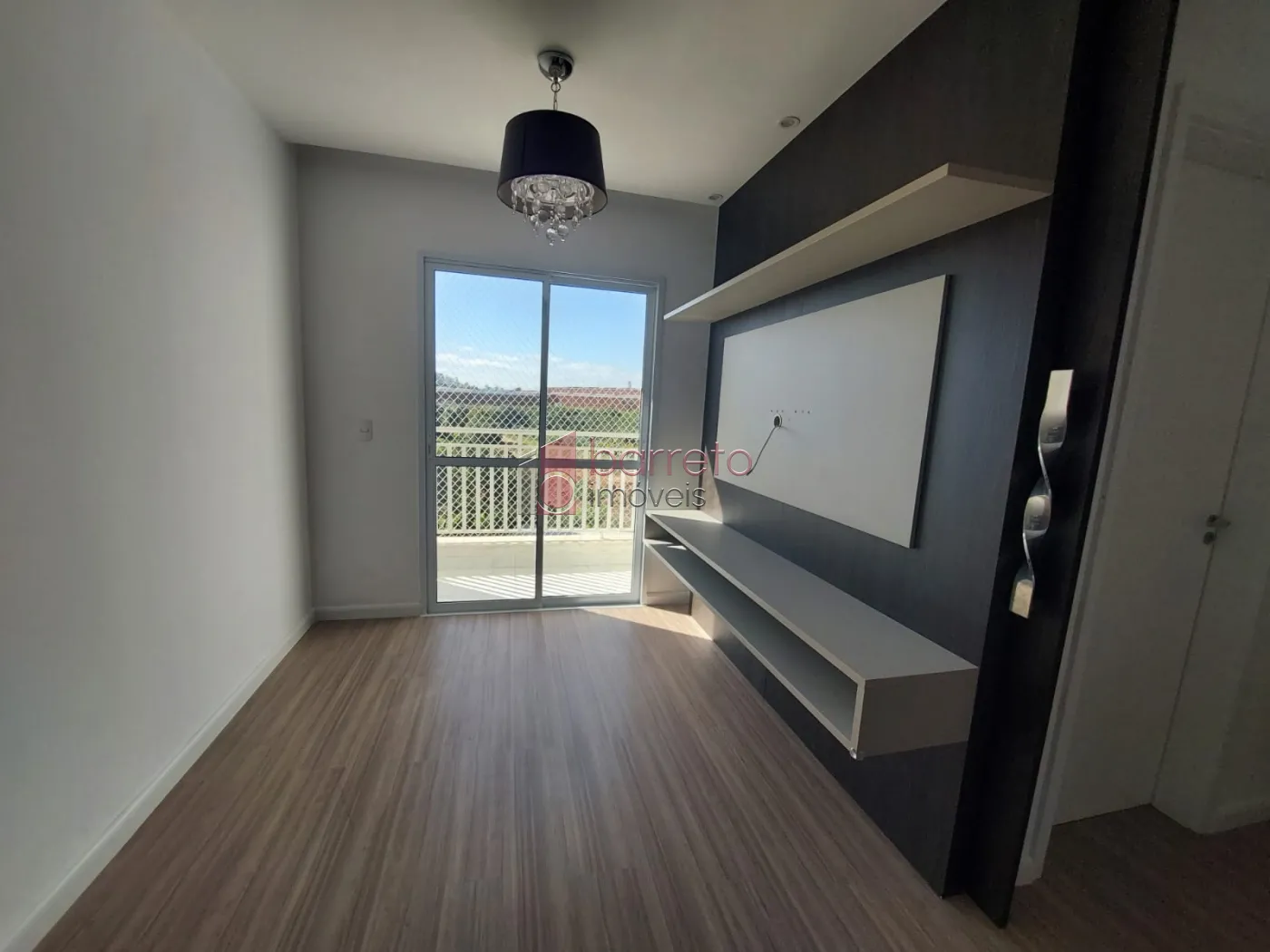 Alugar Apartamento / Padrão em Jundiaí R$ 1.800,00 - Foto 2