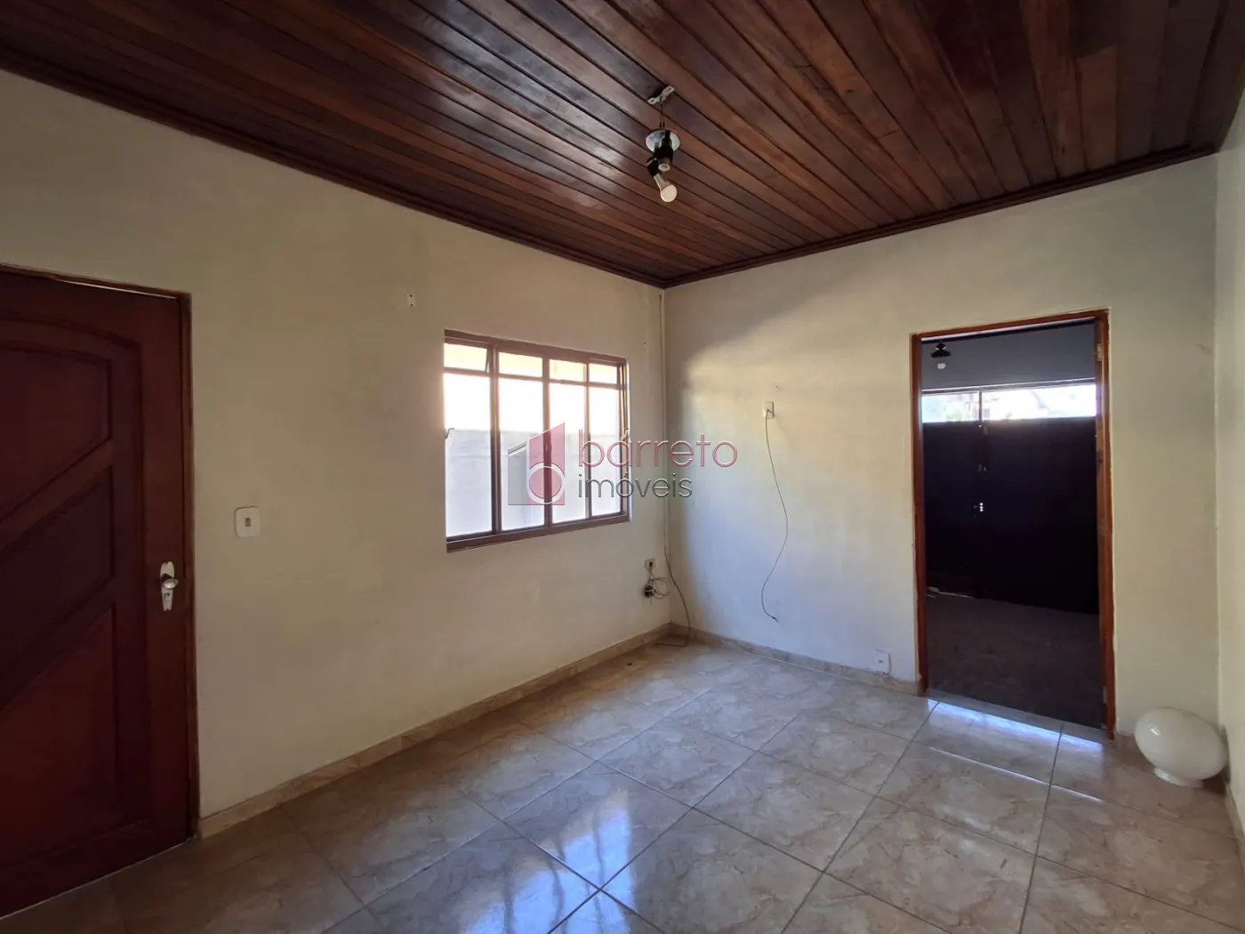 Alugar Casa / Padrão em Jundiaí R$ 1.600,00 - Foto 2