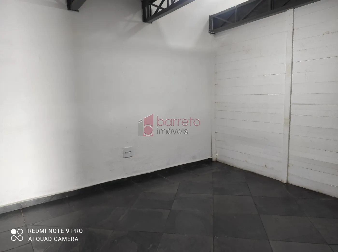 Alugar Comercial / Salão (sem cond.) em Várzea Paulista R$ 2.000,00 - Foto 5